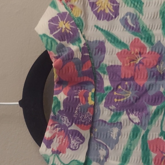 BLAIR Vintage Floral Short Sleeve Button Down Collared Boxy Style Top - Picture 7 of 9